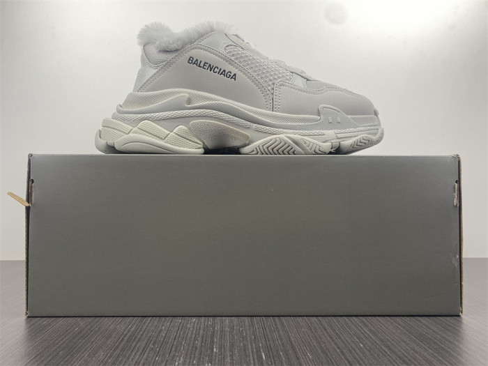 blcg sneaker triple.s.