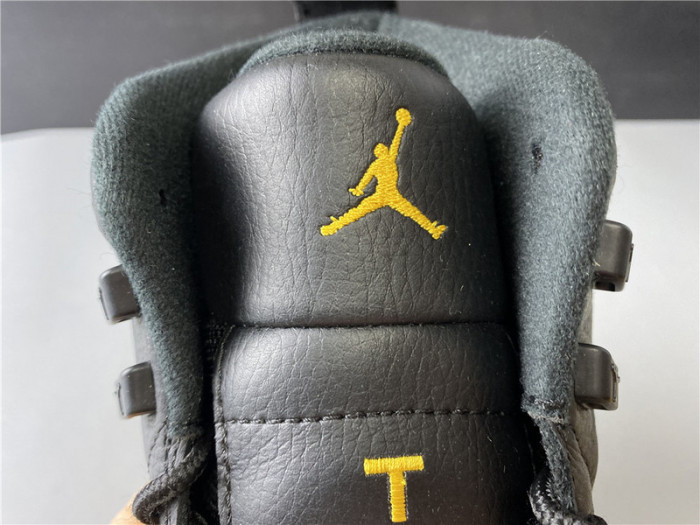 air jordan 12 retro black university gold 130690-070