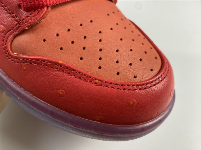 nike sb dunk low"strawberry cough" cw7093-601