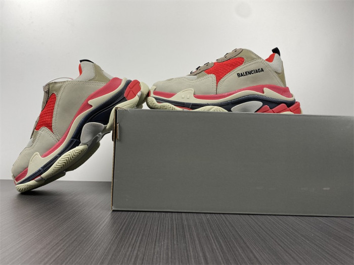 blcg sneaker triple.s.