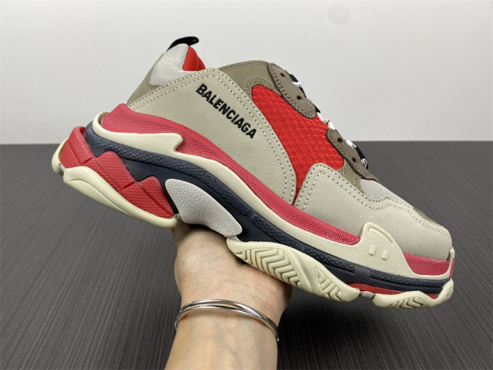 blcg sneaker triple.s.