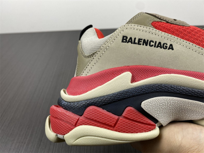 blcg sneaker triple.s.