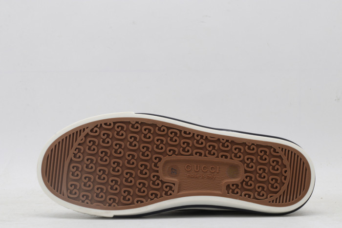 G*u*i  sneaker