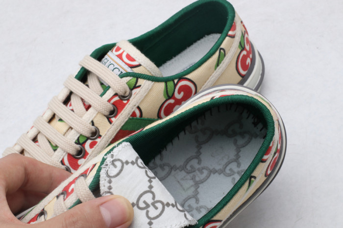 G*u*i  sneaker