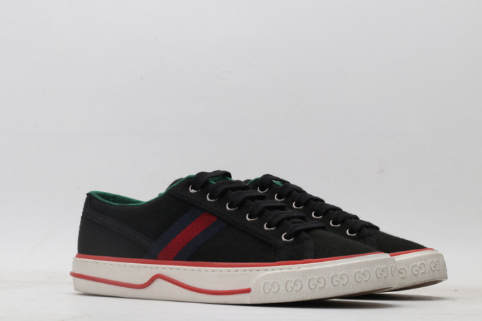 G*u*i  sneaker