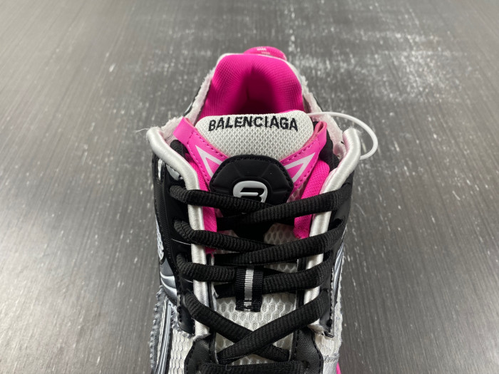Ba*len*cia*ga -runner