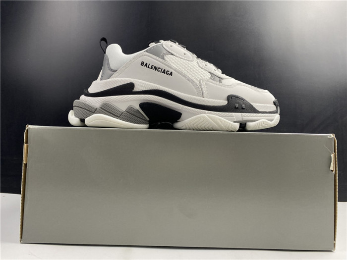 blcg sneaker triple.s.gomma gray 536737 w0901 9089