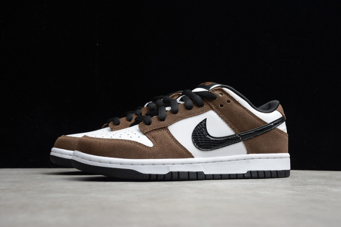 nike sb dunk low white black trail end brown 304292-102