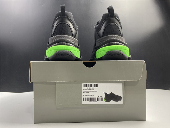 blcg sneaker triple.s.gomma  black and green 524039 w2pw1 4881