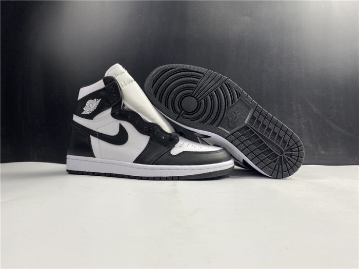 air jordan 1 retro black white (2014) 555088-010