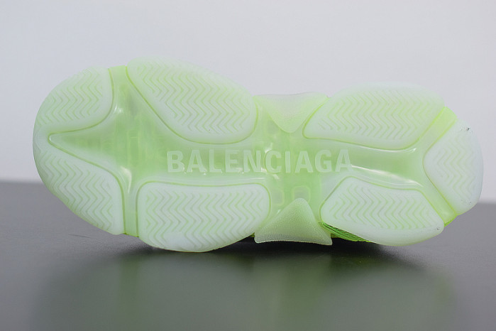 blcg sneaker triple.s.gomma grey white green 541624 w2fr1 8297