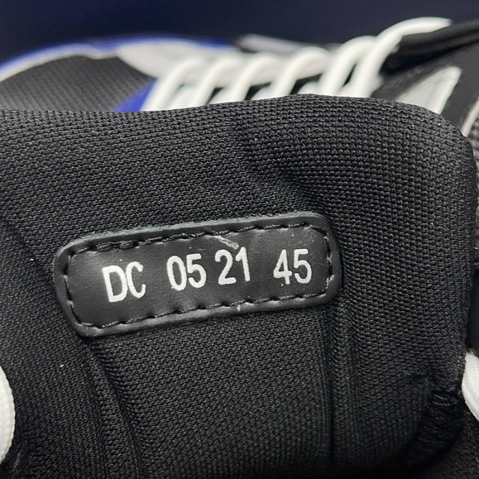 b30 sneaker