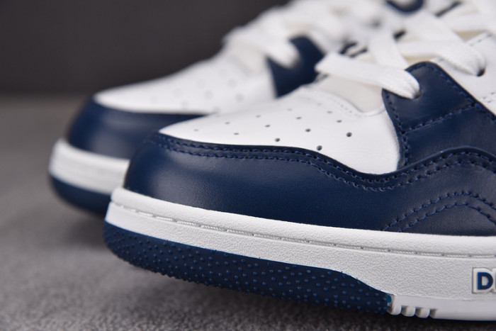 d10r b57 sneaker