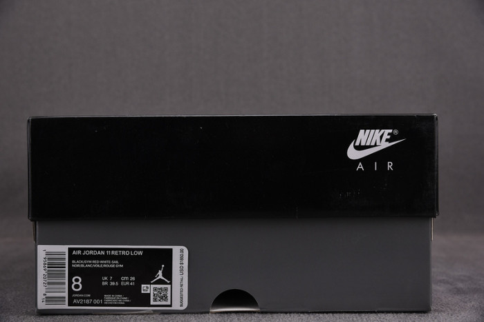 air jordan 11 low "72-10" av2187-001