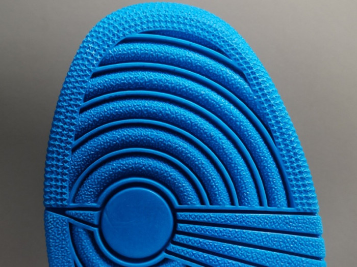 travis scott x fragment x air jordan 1 high og sp military blue dh3227-105 (with updated box)