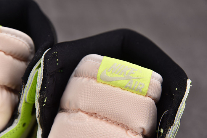 air jordan 1 high og "volt" 555088-702