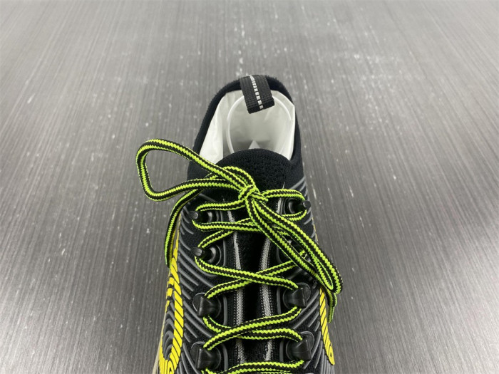 G*u*i sneakers