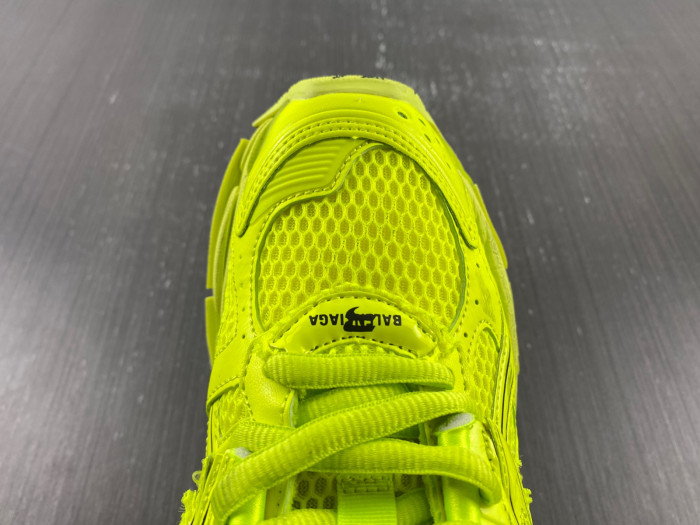 Ba*len*cia*ga -runner