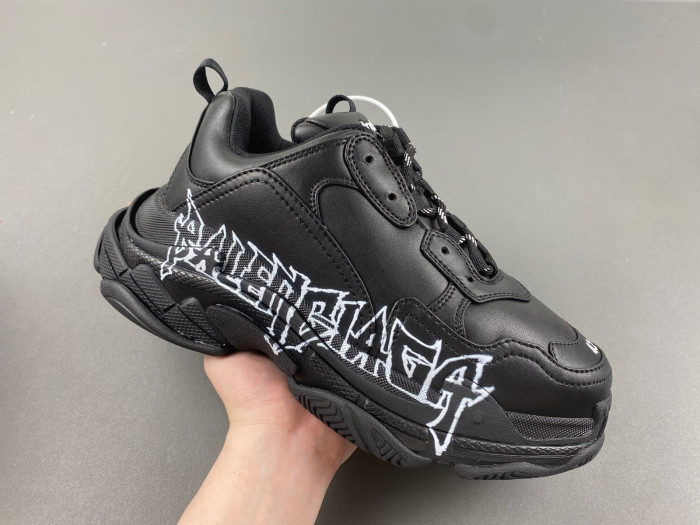 blcg sneaker triple.s.