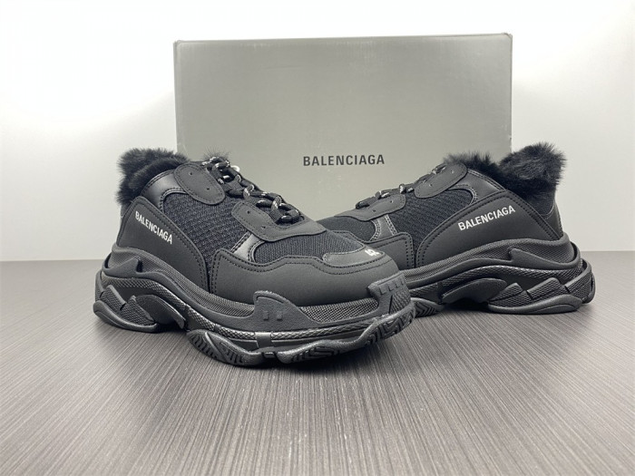 blcg sneaker triple.s.