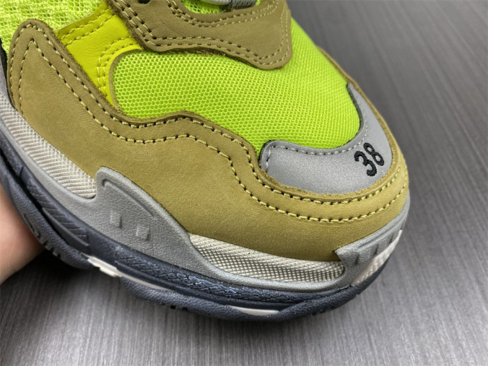 blcg sneaker triple.s.