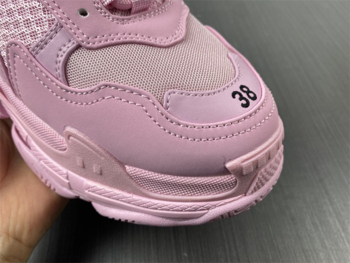 blcg sneaker triple.s.