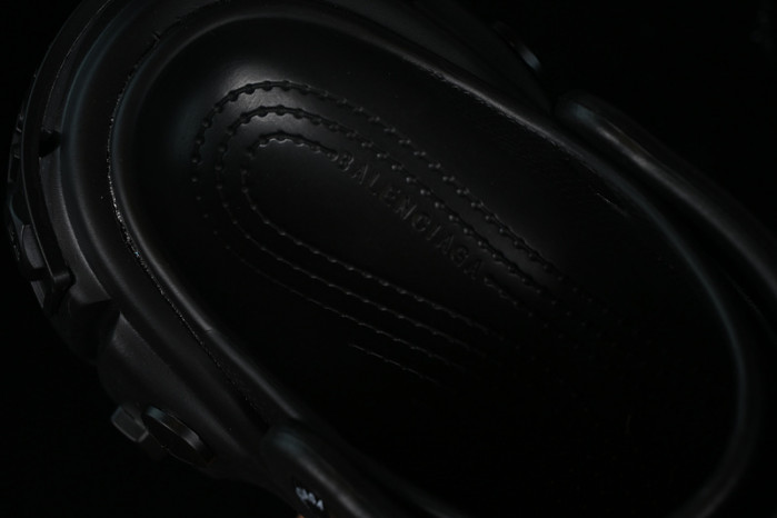 blcg sandals