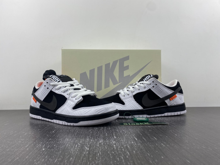 tightbooth x nike sb dunk low fd2629-100
