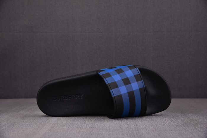 bur_berry slippers
