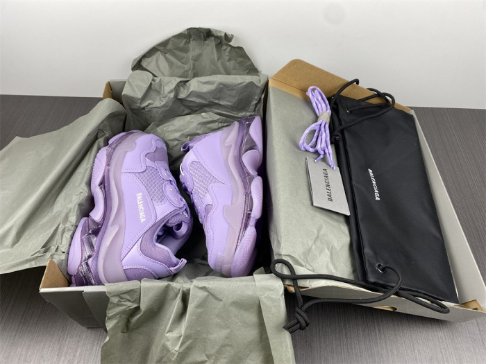 blcg sneaker triple.s.