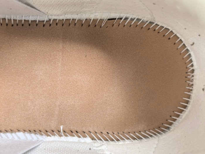 b30 sneaker