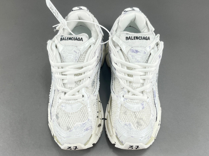 Ba*len*cia*ga -runner